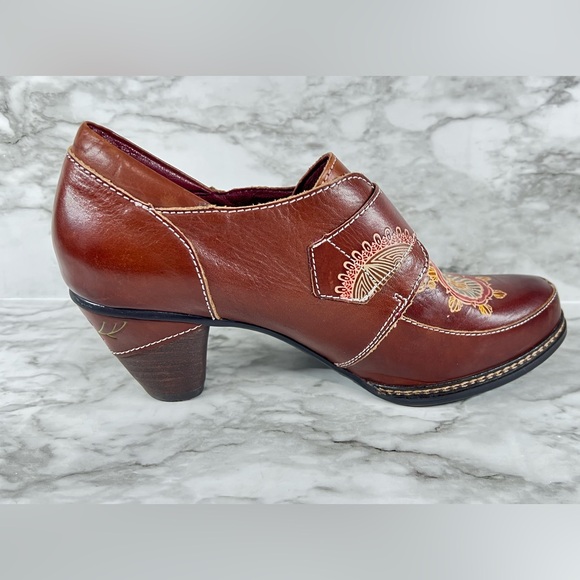 L’ARTISTE leather platform heal shoes - Picture 3 of 16